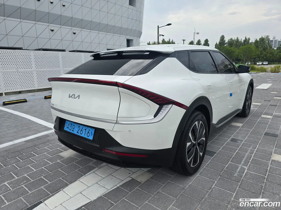 Kia EV6 2022 — thumbnail 4