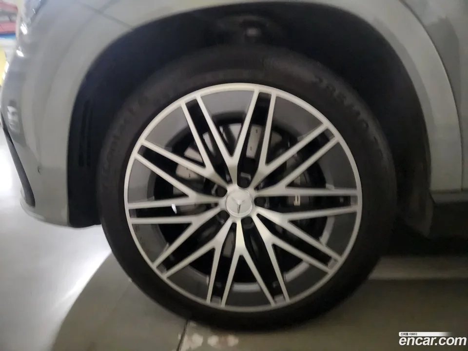 Mercedes-Benz GLE-Class AMG GLE53 4MATIC+ 2024 — thumbnail 2