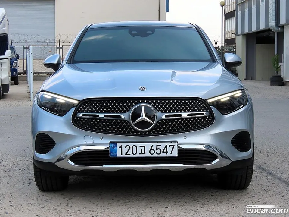 Mercedes-Benz GLC-Class GLC300 4MATIC 2025 — thumbnail 3