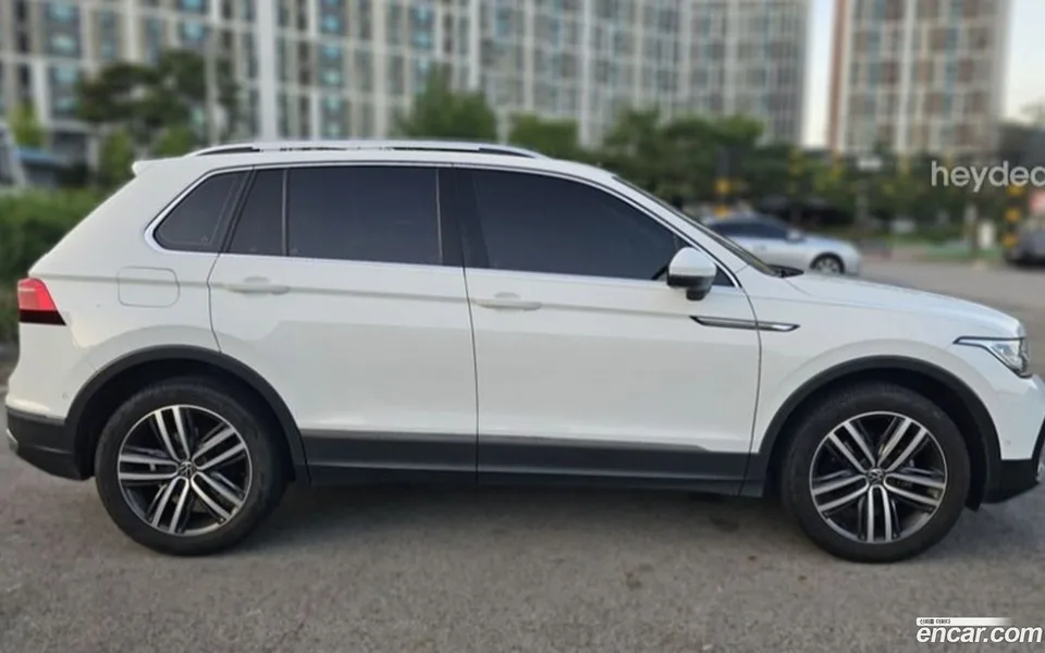 Volkswagen Tiguan 2.0 TDI 4 2022 — thumbnail 4