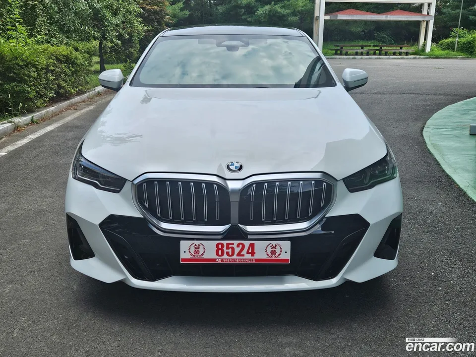 BMW 5 Series 520i M 2025 — photo 1, buy with delivery to Moscow