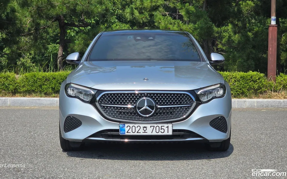 Mercedes-Benz E-Class E200 2025 — фото 1, купить с доставкой в Москву