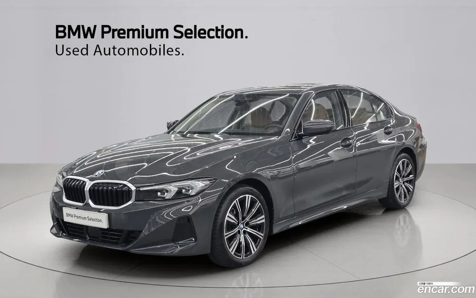BMW 3 Series 320i 2025 — фото 1, купить с доставкой в Москву
