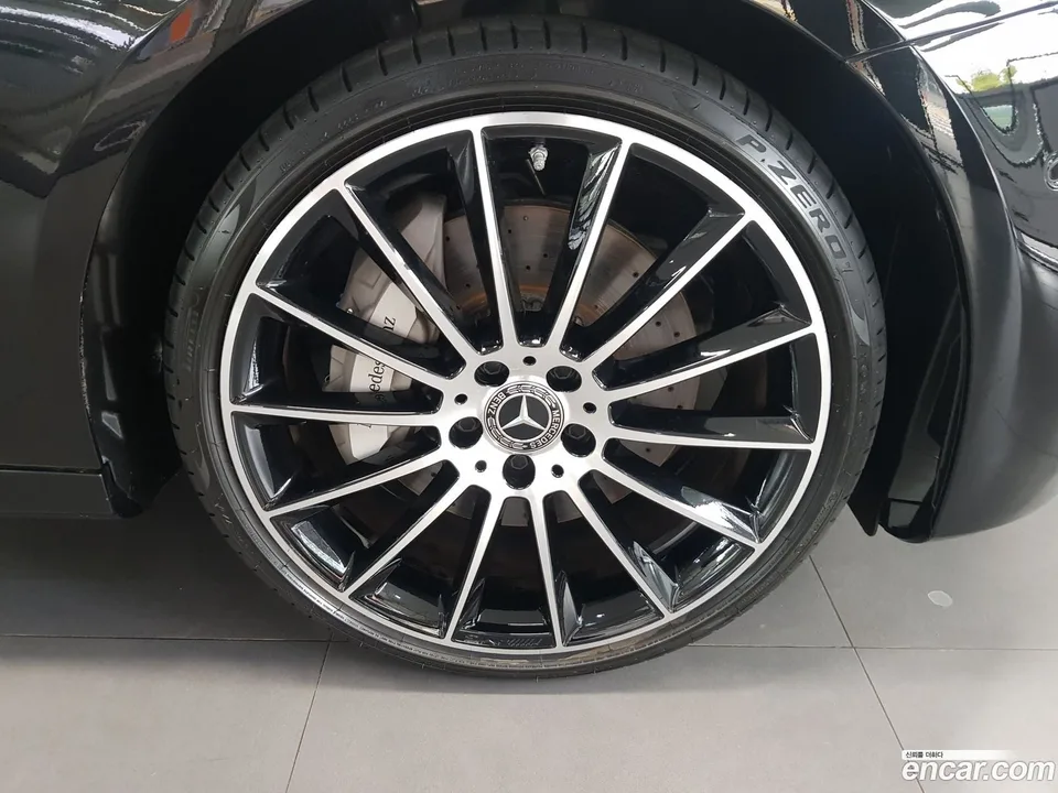 Mercedes-Benz E-Class E350 4MATIC AMG Line 2022 — thumbnail 2