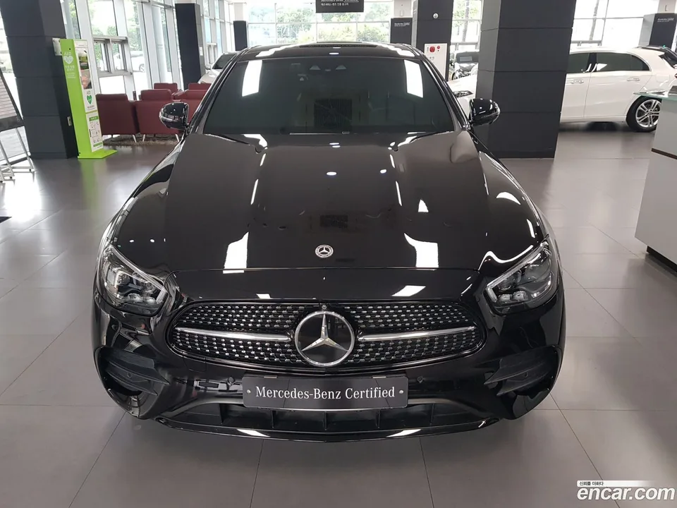 Mercedes-Benz E-Class E350 4MATIC AMG Line 2022 — thumbnail 3