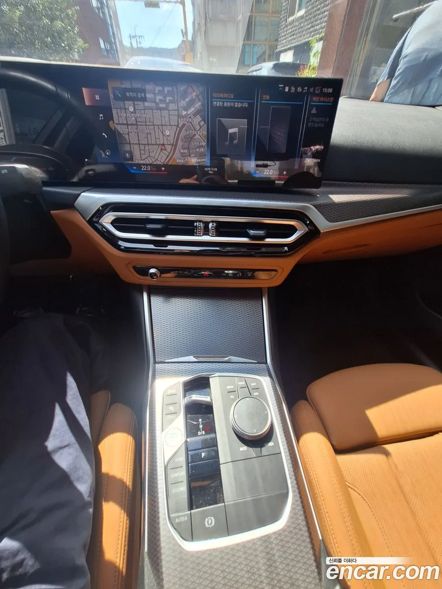 BMW 3 Series 320i M 2023 — thumbnail 3