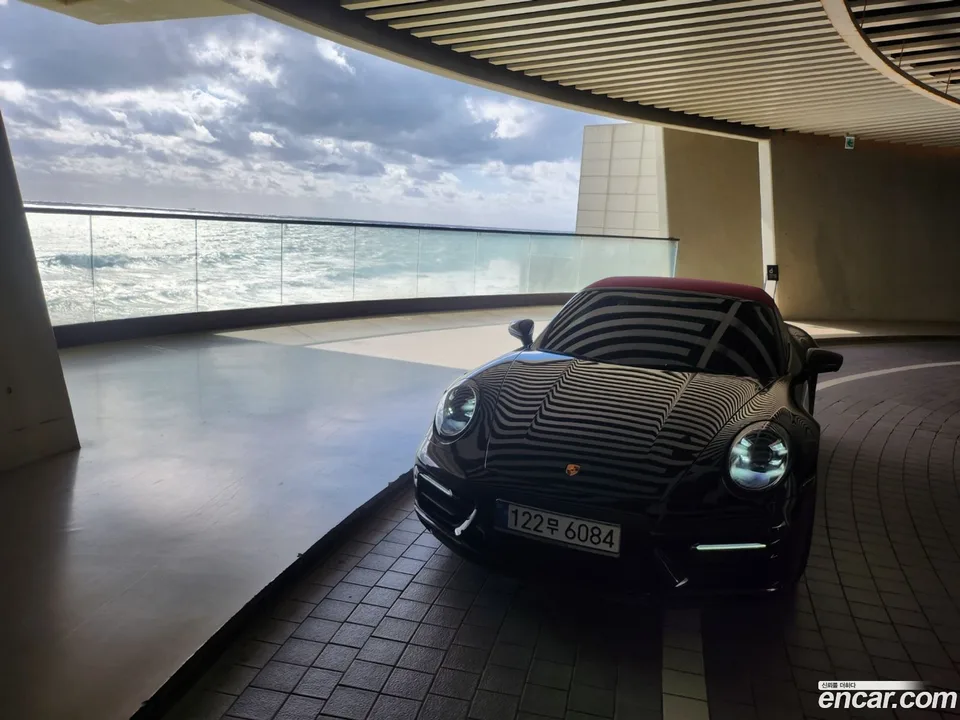 Porsche 911 (992) 4 2024 — thumbnail 3