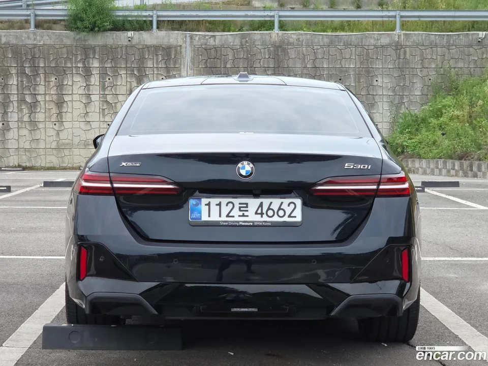 BMW 5 Series 530i xDrive M 2025 — thumbnail 4