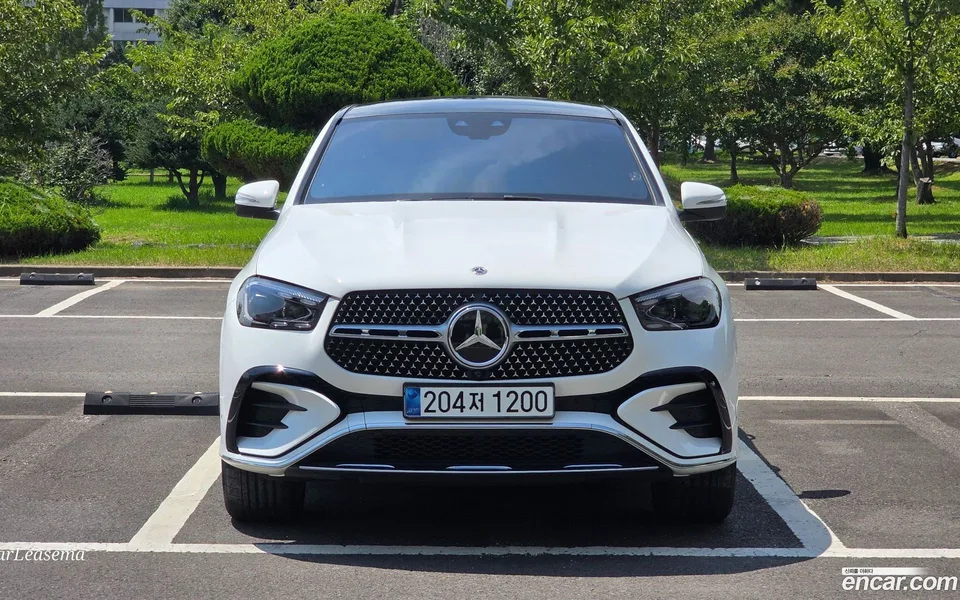 Mercedes-Benz GLE-Class GLE450d 4MATIC 2023 — фото 1, купить с доставкой в Москву
