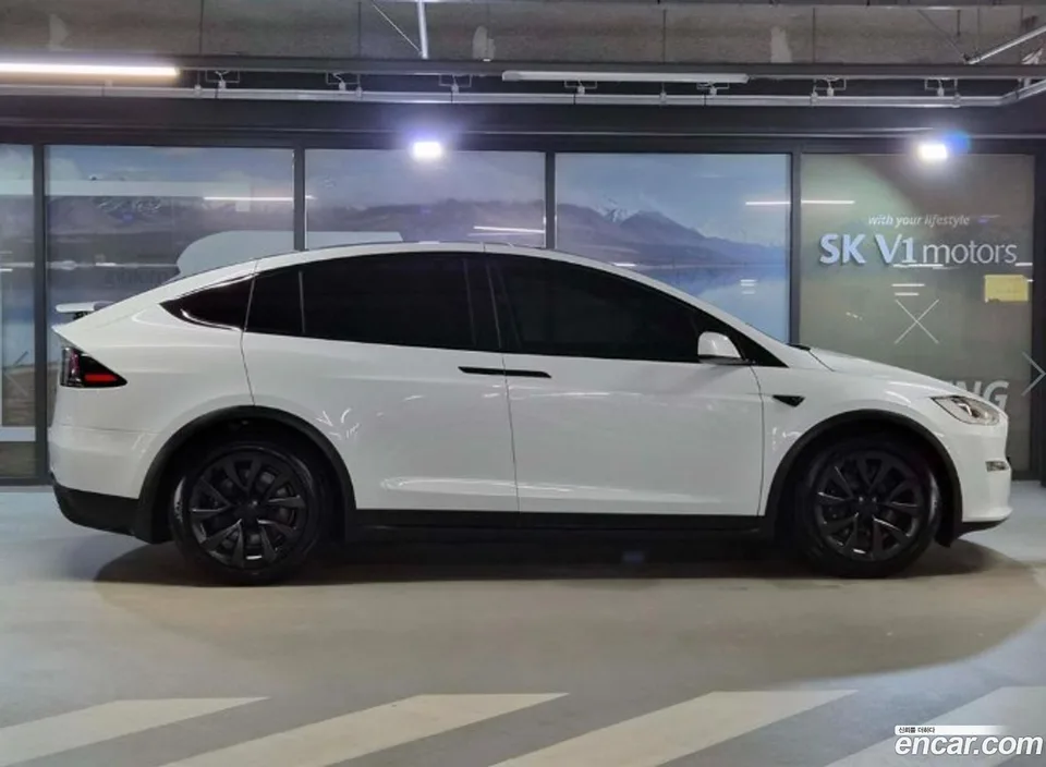 Tesla Model X AWD 2023 — thumbnail 3