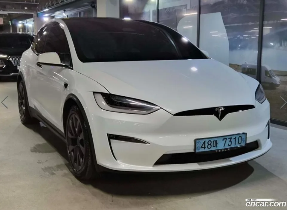 Tesla Model X AWD 2023 — photo 1, buy with delivery to Moscow