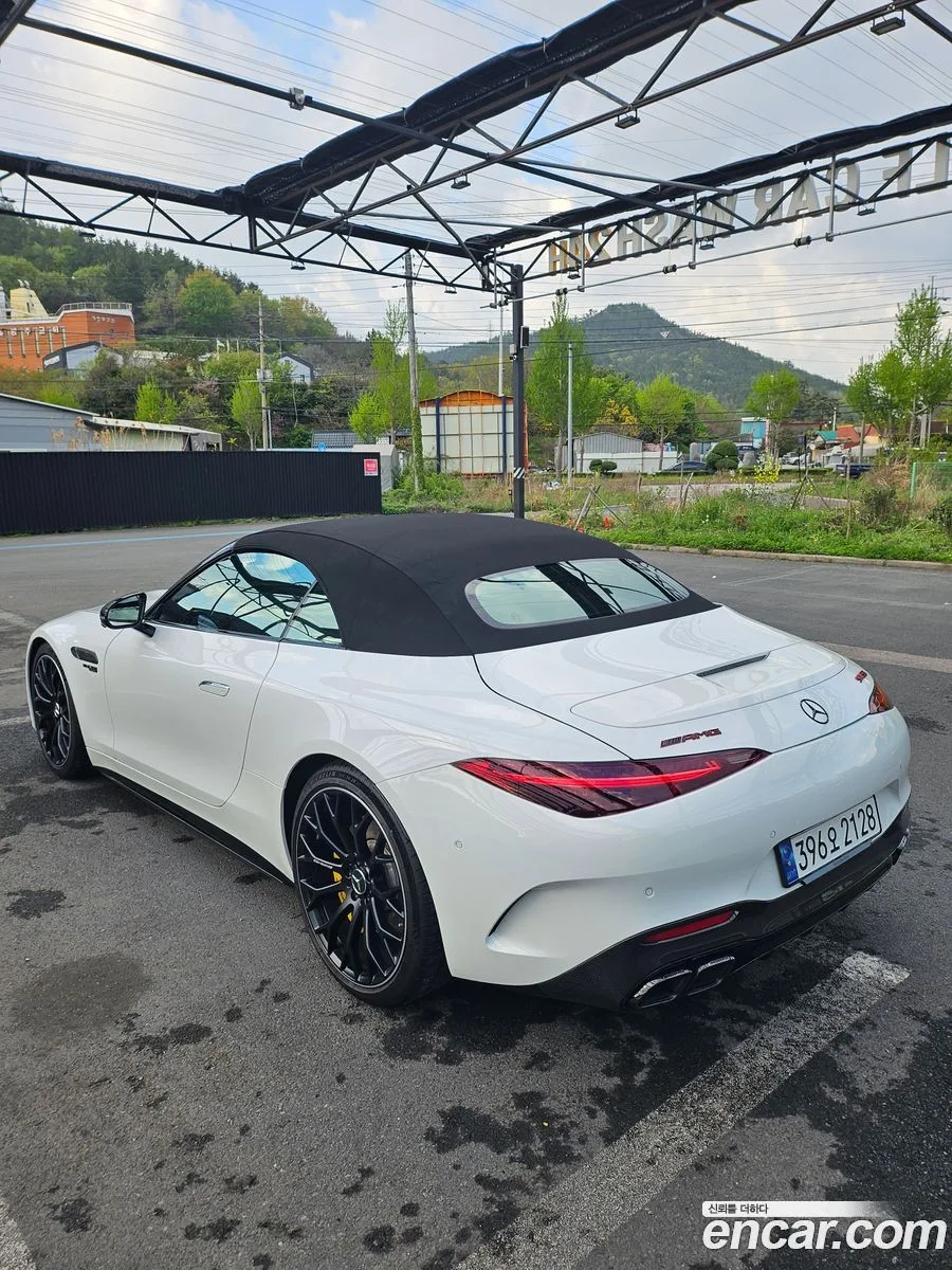 Mercedes-Benz SL-Class AMG SL63 4MATIC+ 2023 — thumbnail 4
