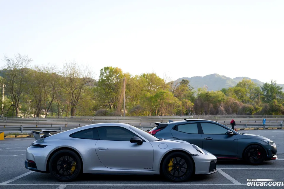 Porsche 911 (992) GTS 2025 — photo 1, buy with delivery to Moscow