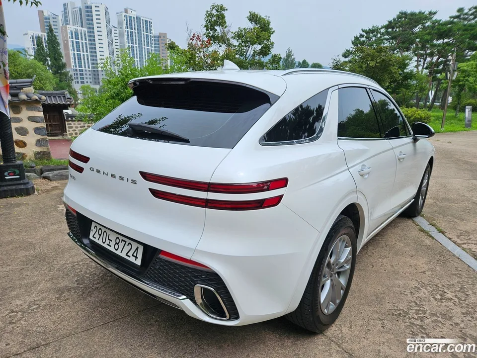Genesis GV70 2.5T 2WD 2022 — thumbnail 2