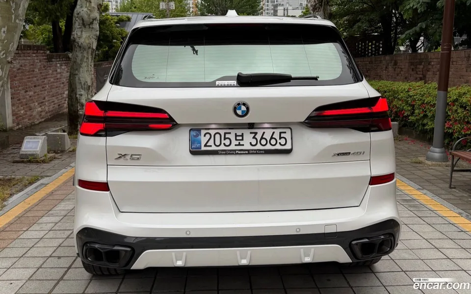 BMW X5 xDrive 40i M 2025 — thumbnail 3