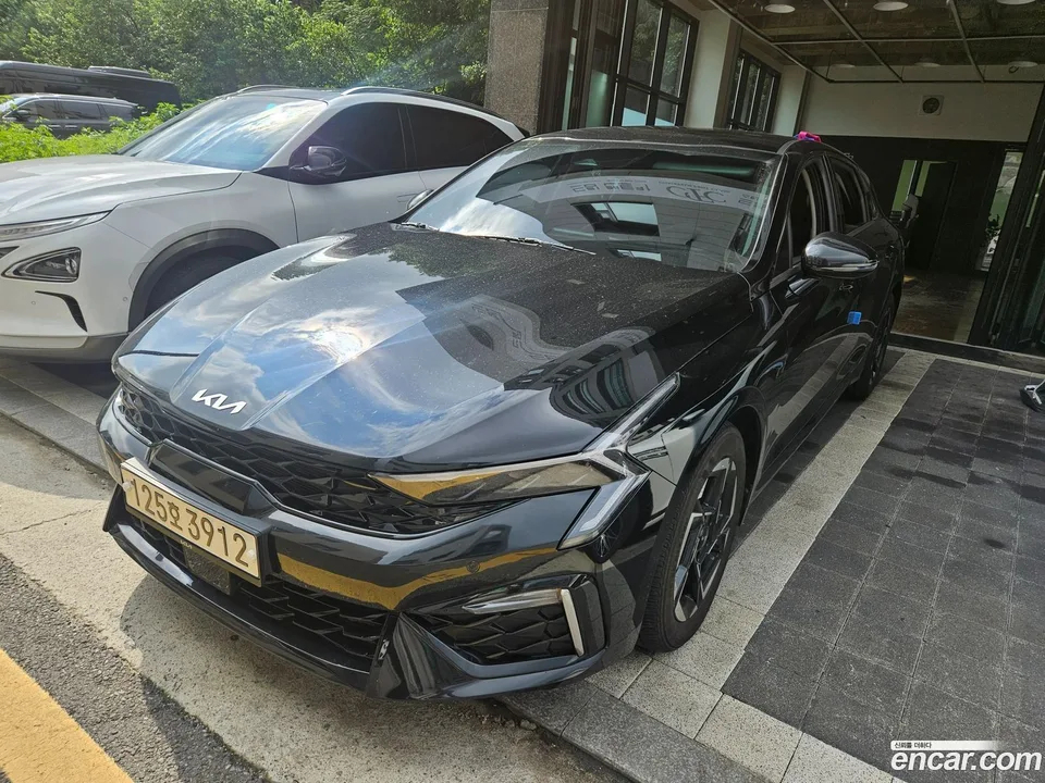 Kia K5 2.0 2024 — photo 1, buy with delivery to Moscow