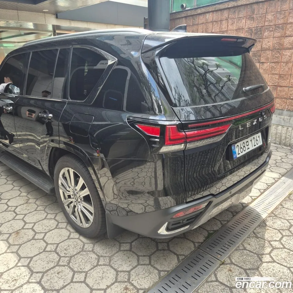 Lexus LX 700h VIP 2025 — thumbnail 5