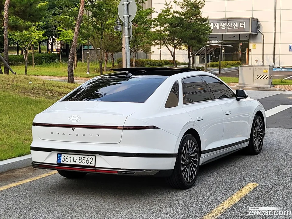 Hyundai Grandeur Hybrid 2023 — миниатюра 4