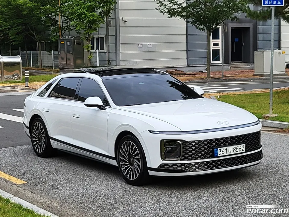 Hyundai Grandeur Hybrid 2023 — фото 1, купить с доставкой в Москву