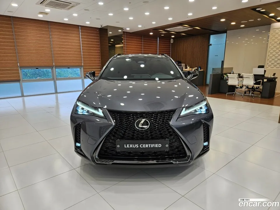 Lexus UX 300h 2.0 F-Sport 2WD 2025 — thumbnail 3