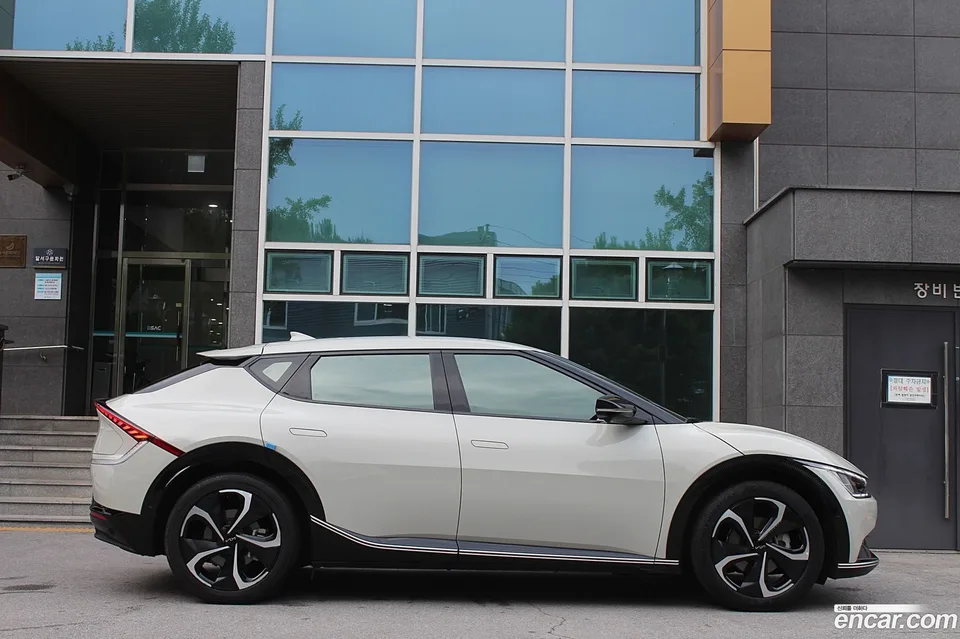 Kia EV6 2022 — thumbnail 4