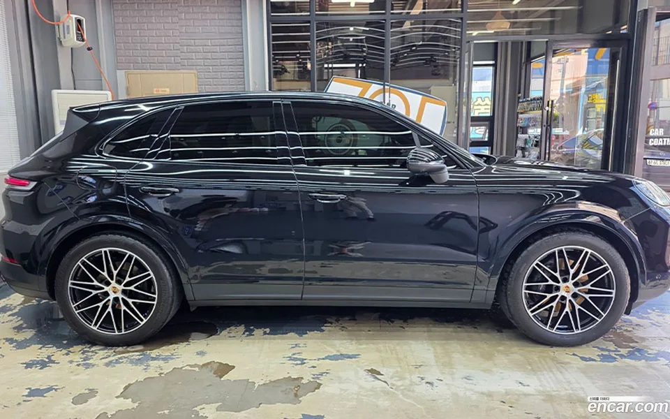 Porsche Cayenne 3.0 2024 — thumbnail 4