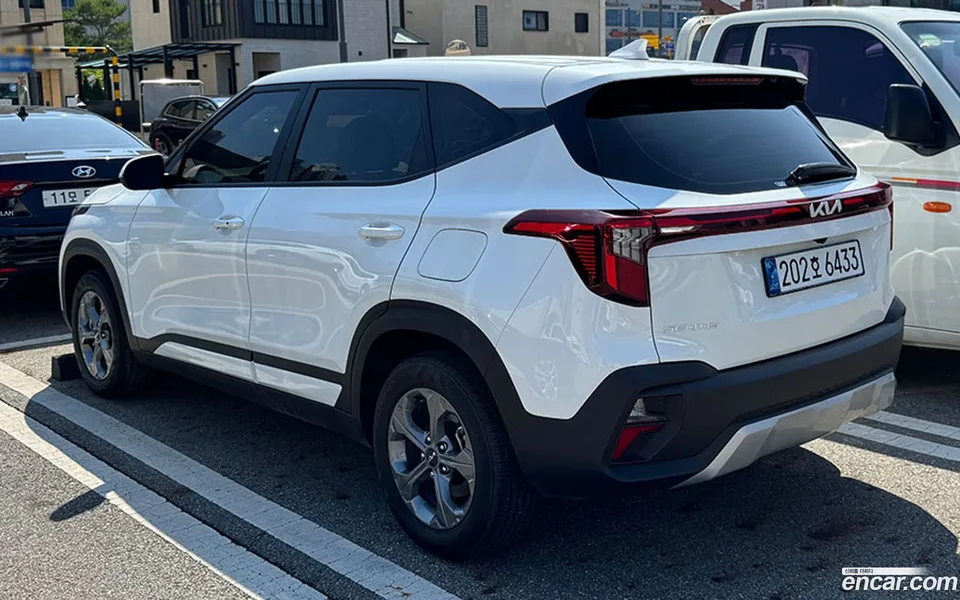 Kia Seltos 1.6 2WD 2024 — thumbnail 4