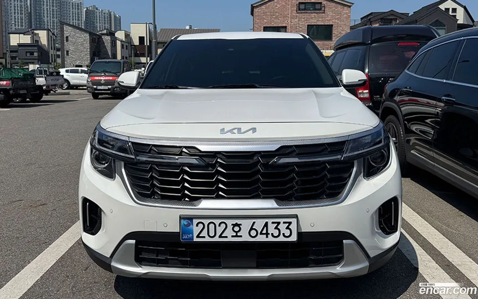 Kia Seltos 1.6 2WD 2024 — фото 1, купить с доставкой в Москву