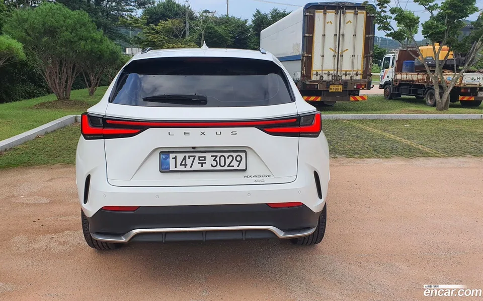 Lexus NX 450h+ F-Sport 2025 — thumbnail 4