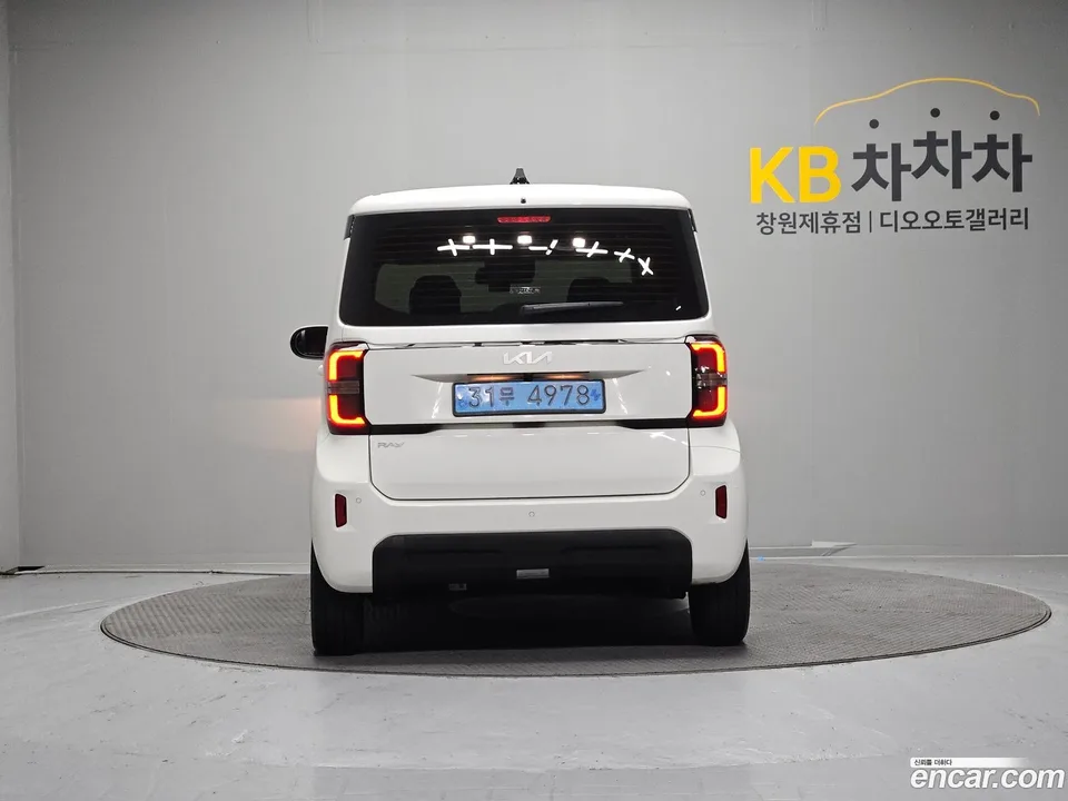 Kia Ray EV 2024 — thumbnail 2