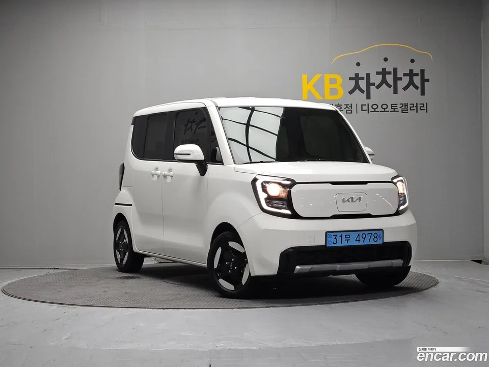 Kia Ray EV 2024 — photo 1, buy with delivery to Moscow