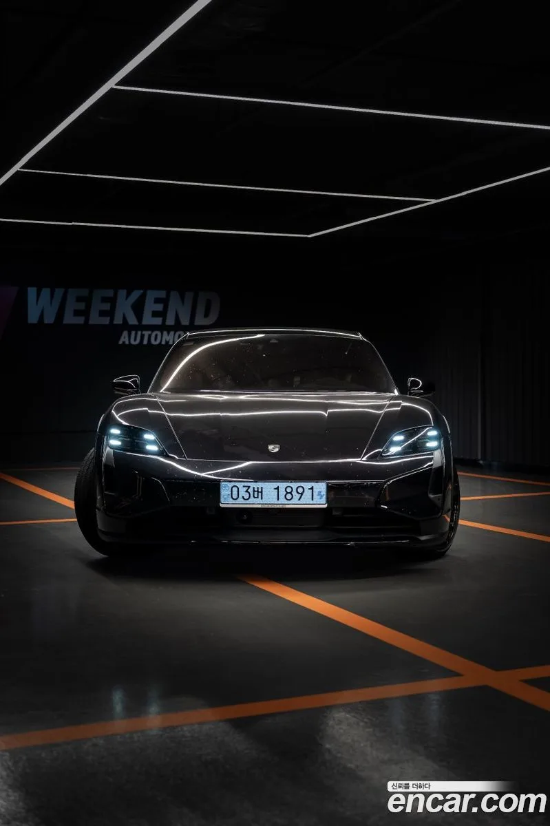 Porsche Taycan 2025 — photo 1, buy with delivery to Moscow