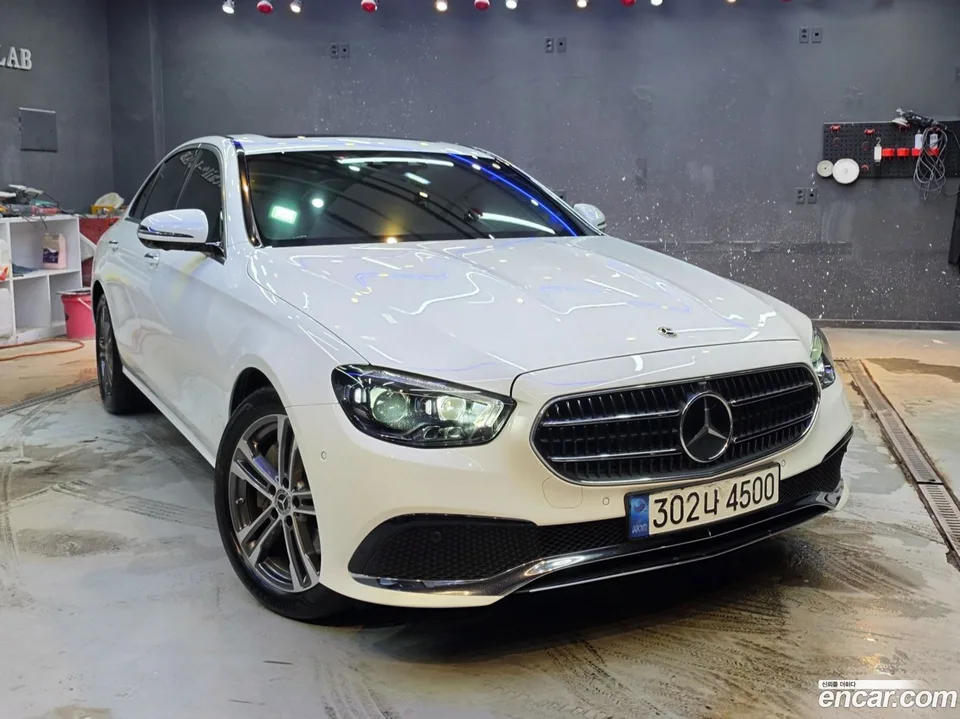 Mercedes-Benz E-Class E350 4MATIC 2022 — thumbnail 5
