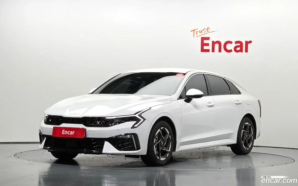 Kia K5 2.0 2025 — photo 1, buy with delivery to Moscow