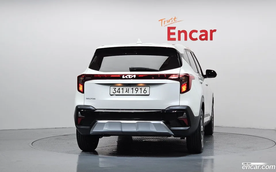 Kia Seltos 2.0 2WD 2023 — thumbnail 4