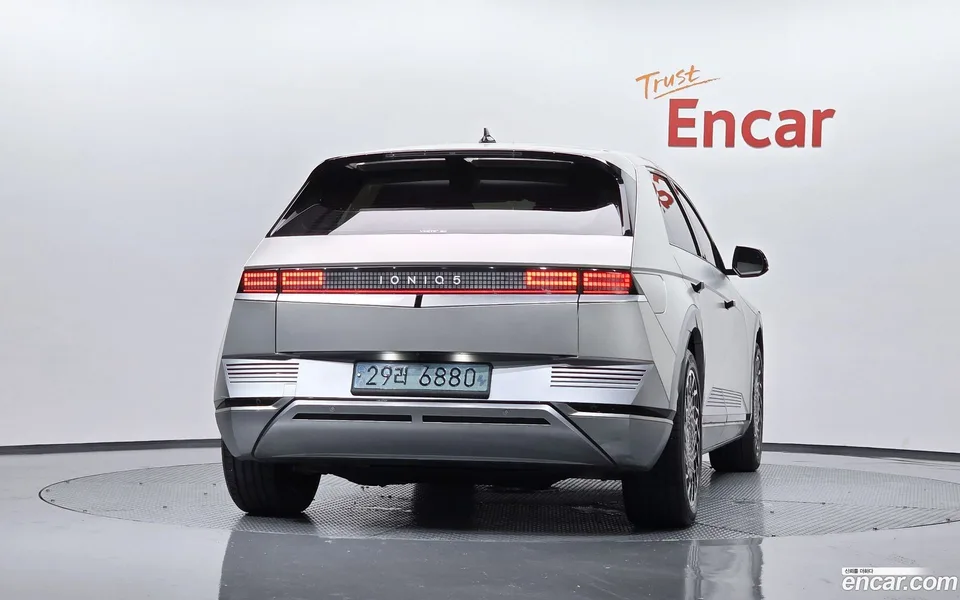 Hyundai Ioniq 5 2022 — thumbnail 4