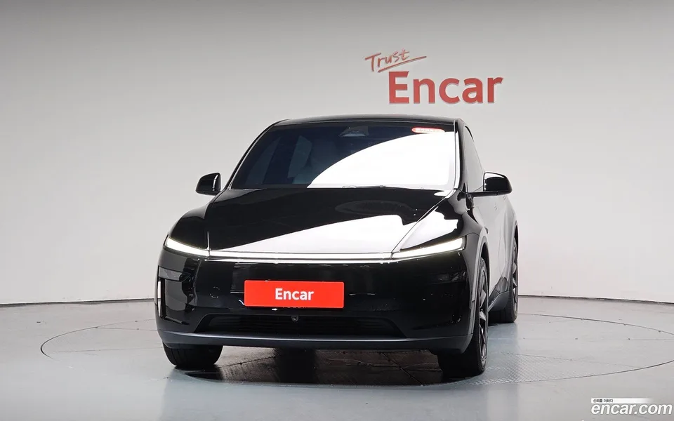 Tesla Model Y RWD 2026 — thumbnail 3
