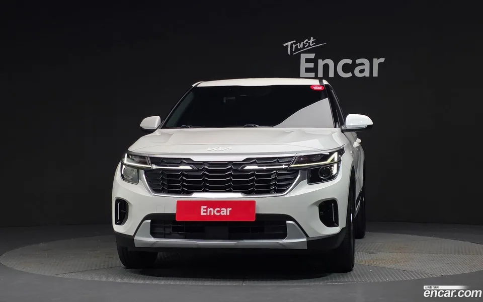 Kia Seltos 2.0 2WD 2023 — thumbnail 3