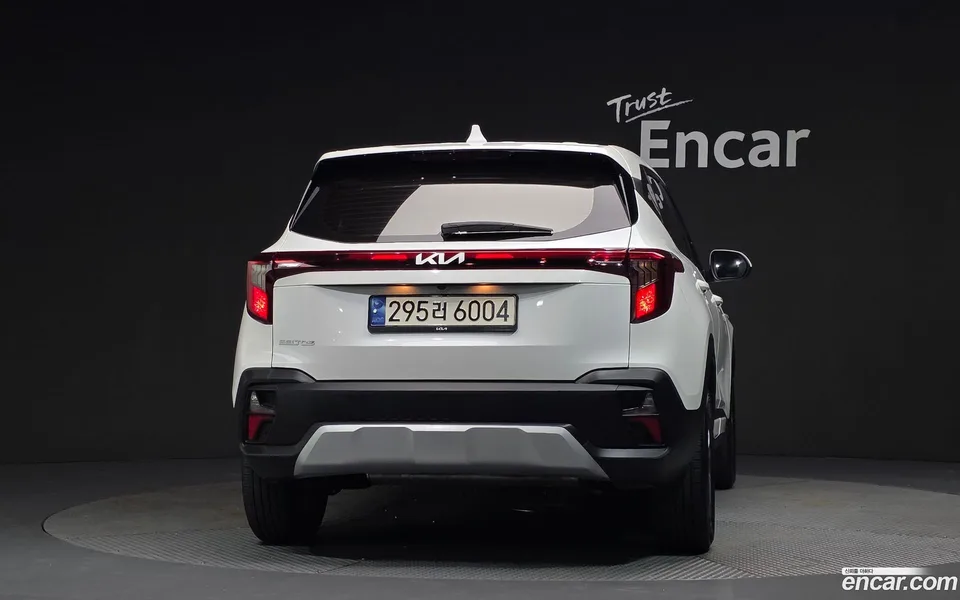 Kia Seltos 2.0 2WD 2023 — thumbnail 4
