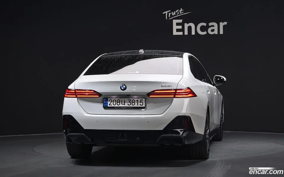 BMW 5 Series 520i M 2024 — thumbnail 4