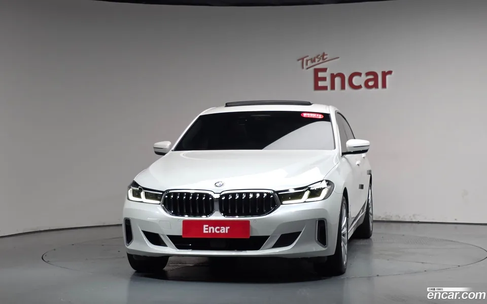 BMW 6 Series GT 630i xDrive 2022 — thumbnail 3