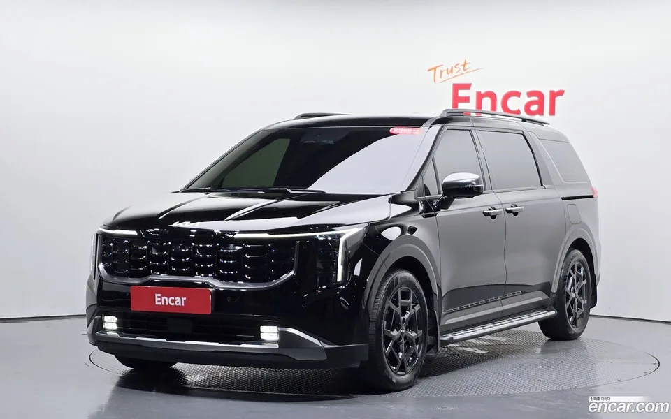 Kia Carnival HEV 9 2024 — photo 1, buy with delivery to Moscow
