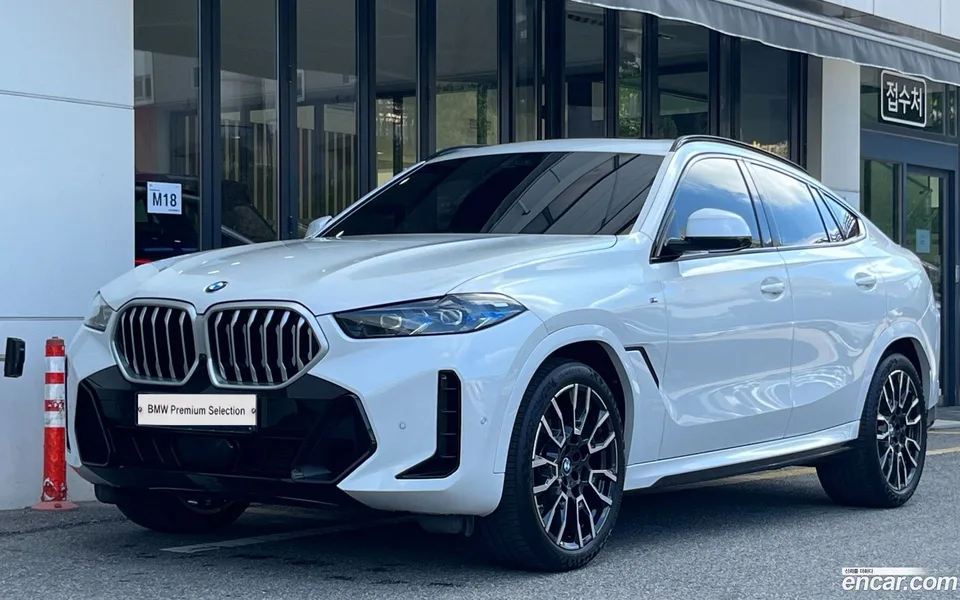 BMW X6 xDrive40i M 2024 — photo 1, buy with delivery to Moscow