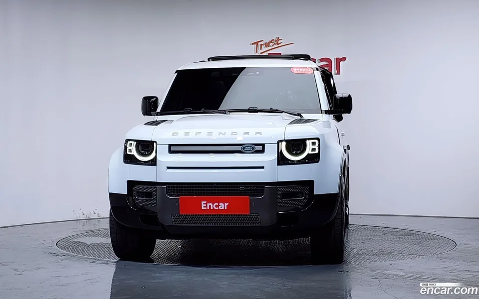 Land Rover Defender 110 P300 X- SE 2022 — thumbnail 3
