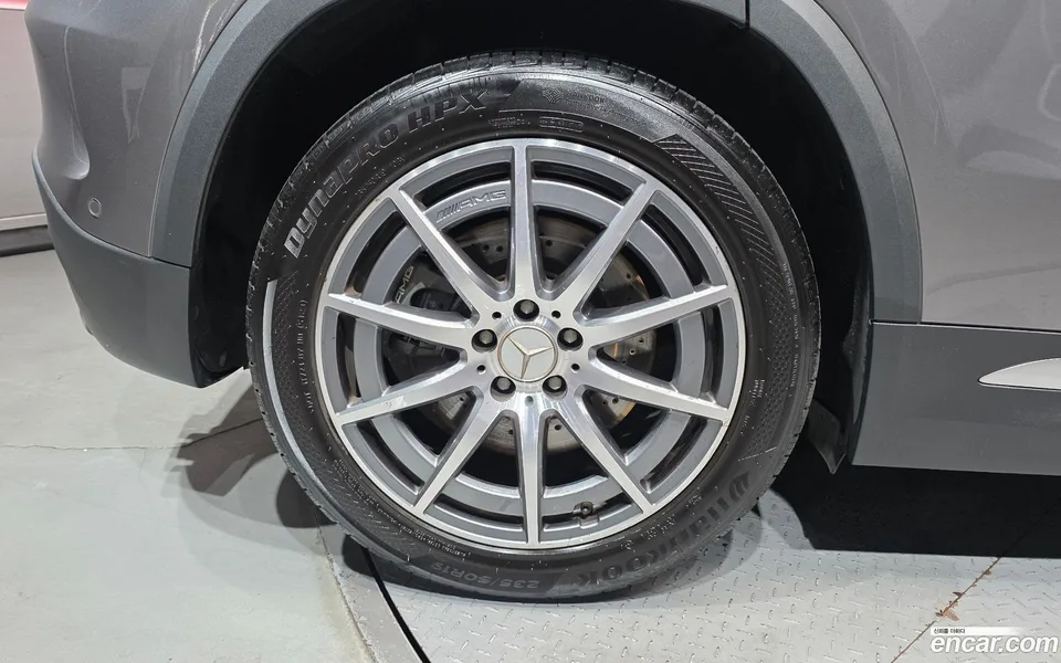 Mercedes-Benz GLA-Class GLA45 AMG 4MATIC+ 2022 — thumbnail 5