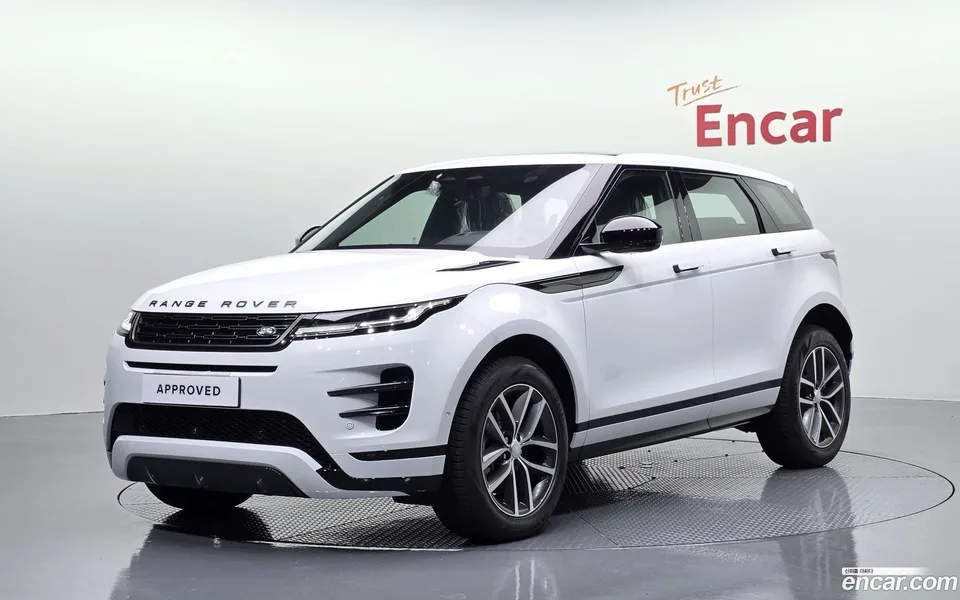 Land Rover Range Rover Evoque P250 SE 2026 — photo 1, buy with delivery to Moscow
