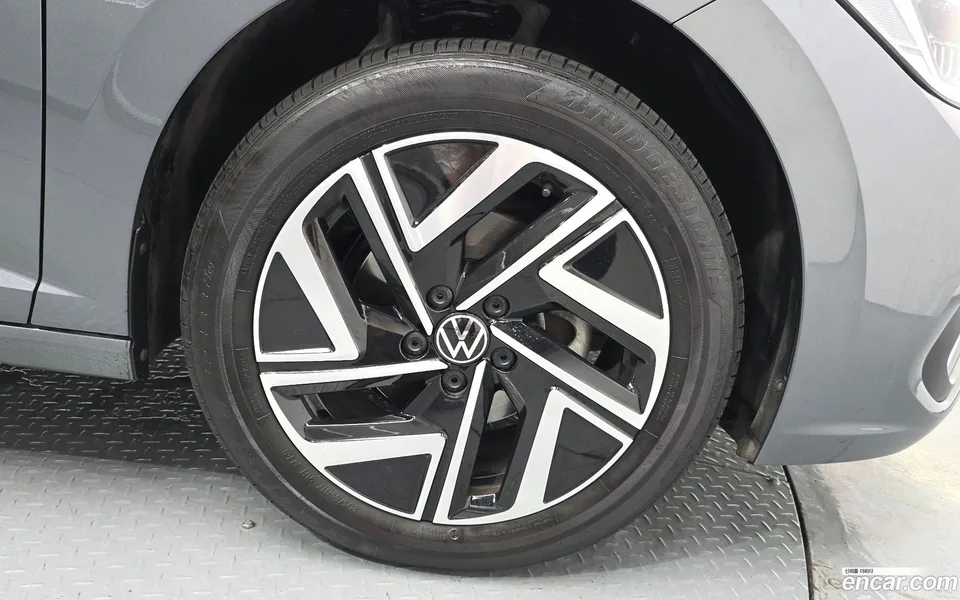 Volkswagen Jetta 1.5 TSI 2024 — thumbnail 2