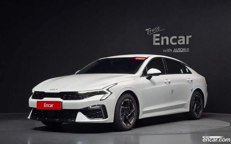 Kia K5 2.0 2025 — photo 1, buy with delivery to Moscow