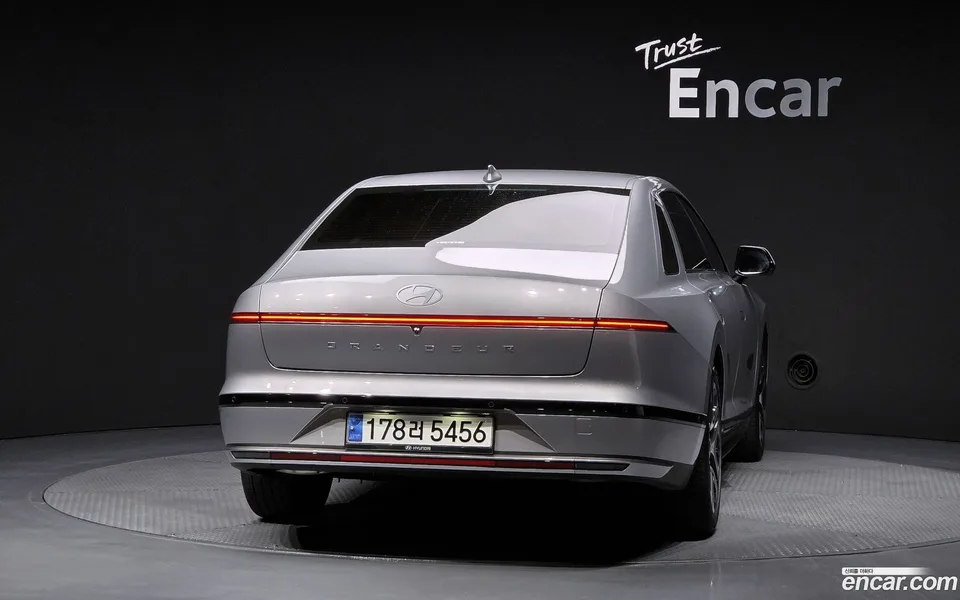 Hyundai Grandeur 2.5 2WD 2023 — thumbnail 4