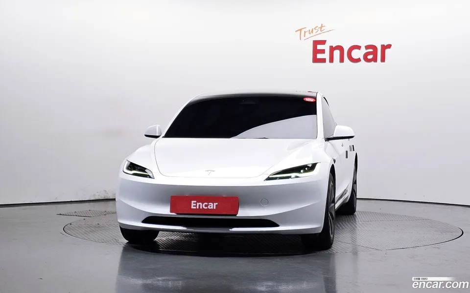 Tesla Model 3 AWD 2024 — миниатюра 3